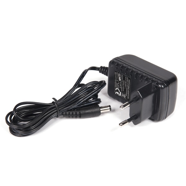 Club 3D Switch - CSV-1370 (HDMI 2.0, 4K60HZ, 4 Port, IR távvezérlővel)